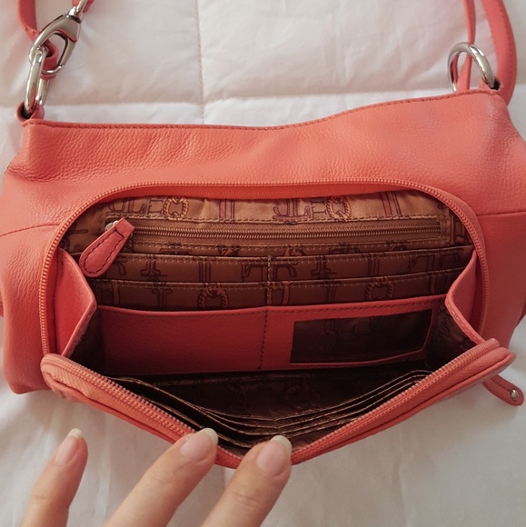 Handbag - Picture 3 of 7